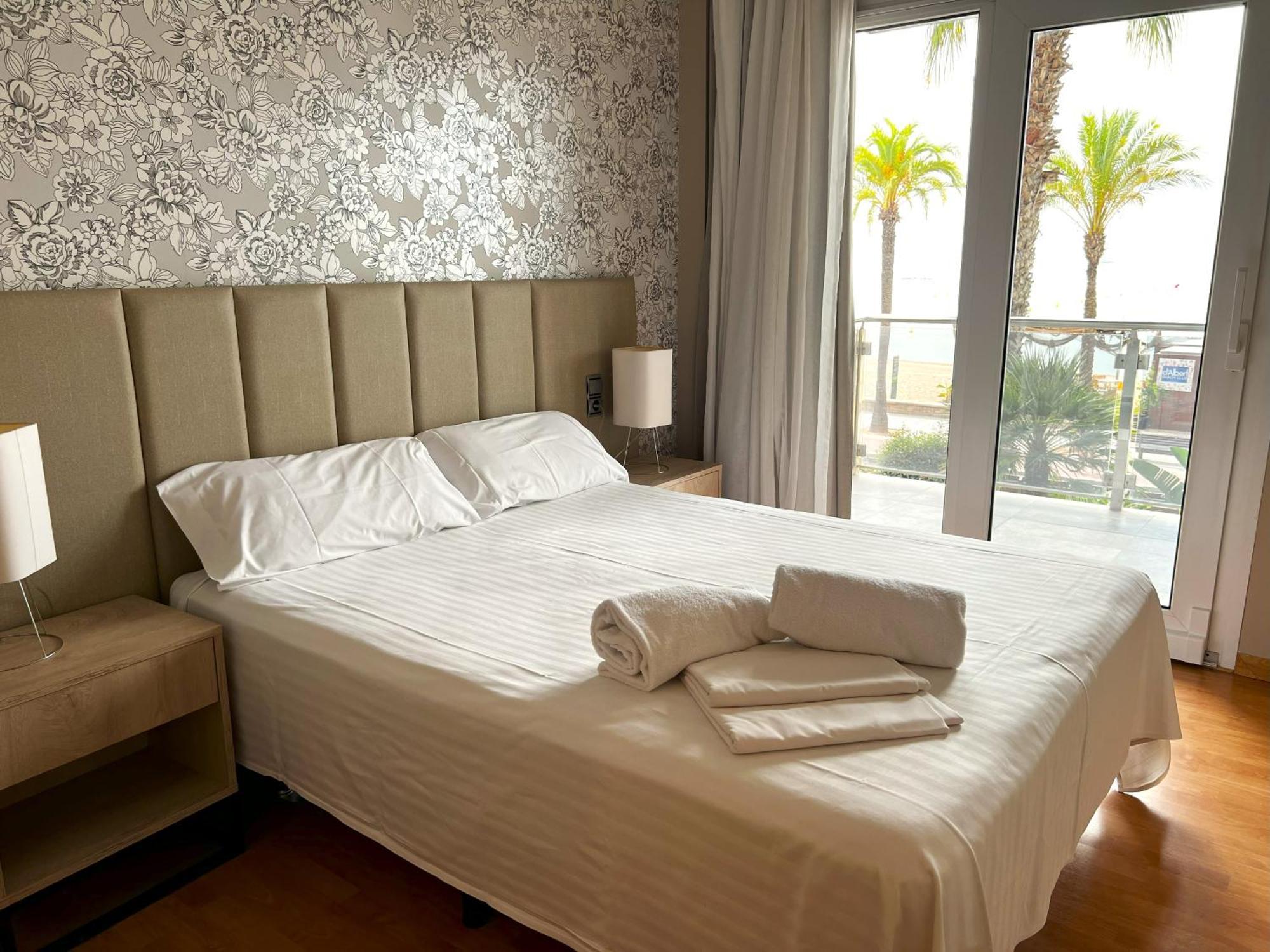 Apartamentos las Palmas VII Family only Salou Exterior foto