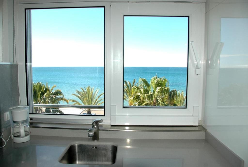 Apartamentos las Palmas VII Family only Salou Habitación foto